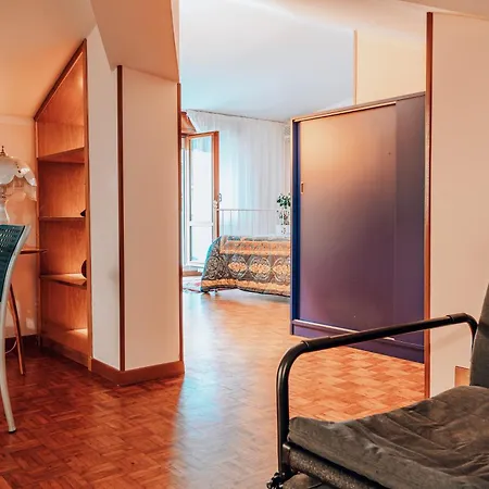 게스트하우스 In Open Space Con Jacuzzi In Iris, Parcheggio Privato In Giardino, In Centro Citta 세니갈리아